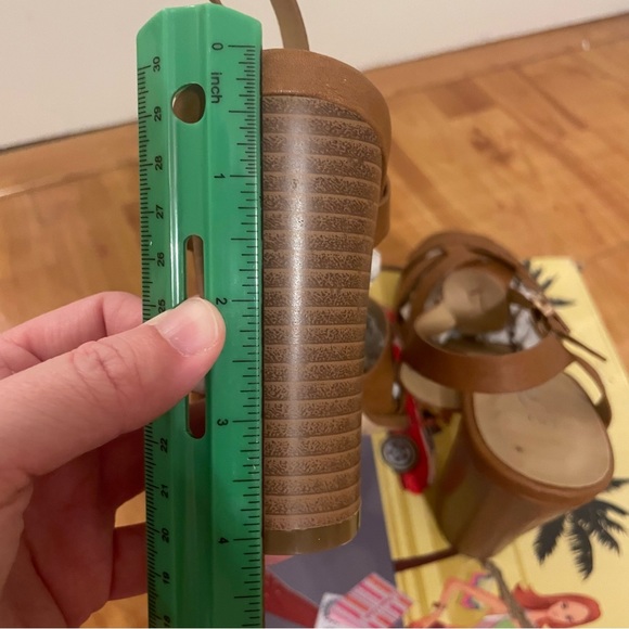 Strappy brown heels NIB - Picture 6 of 9